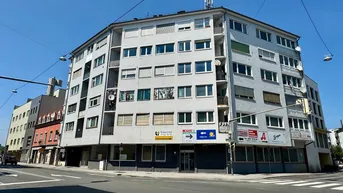 Expose Geschäftsfläche in Waltendorf: Frequentierte Lage mit Schaufenster