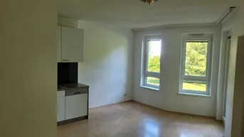 Expose Ansprechende 2-Raum-Wohnung mit EBK und Balkon in Baden