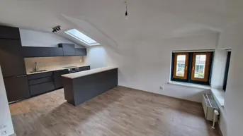 Expose HELLE DACHGESCHOSSWOHNUNG MIT BALKON, KELLERABTEIL UND GARAGENPLATZ IN EICHGRABEN