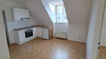 Expose Lichtdurchflutete Dachgeschosswohnung mit Charme, WG-tauglich oder Pärchenhit nähe TU-Graz!