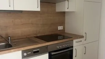 Expose Charmante, lichtdurchflutete Dachgeschoßwohnung: 1 Zimmer, moderne Ausstattung, schön saniert!