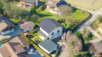 Expose Raum zum Leben. Stil zum Bleiben. Einfamilienhaus im grünen Flachgau