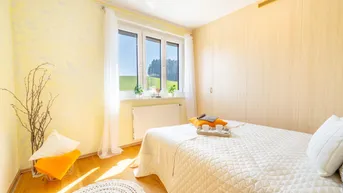 Expose Mit Charme und Aussicht - 3 Zimmer mit Blick ins Grüne