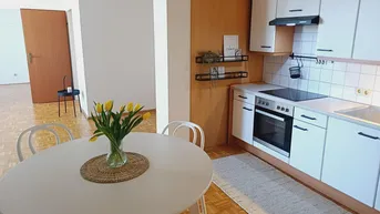 Expose Ruhige, optimal gestaltete (hofseitige) 2-Zimmer-Wohnung in TOP-Zentrumslage von Linz