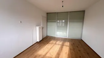 Expose Gemütliche 1-Zimmer-Wohnung in einem ruhigen Stadtviertel, in der Nähe des Parks.