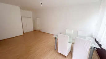 Expose Gut aufgeteilte 2-Zimmer-Wohnung im UNI-Viertel, auch als WG geeignet !