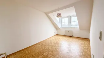 Expose Sonnige 2-Zimmer-Wohnung im Dachgeschoss in zentraler Lage