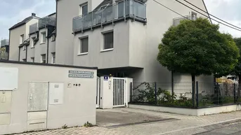 Expose ab 15.12.25 Großzügige ruhige Wohnung mit Garten in unmittelbarer Nähe zum Kaiserwasser / Uno City