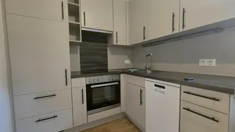 Expose Wunderschöne Wohnung mit Balkon und TG - Hofseite!