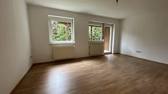 Expose wunderschöne Garconniere in absoluter Ruhelage neu saniert mit Balkon und Gemeinschaftsgarten