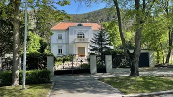 Expose Villa in absoluter Grünruhelage im Helenenthal zu verkaufen