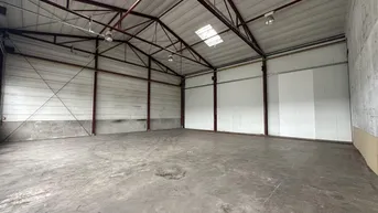 Expose Lagerhalle und Büro in St. Pölten / Unterradlberg mit 1500m² zu vermieten. !Provisionsfrei!