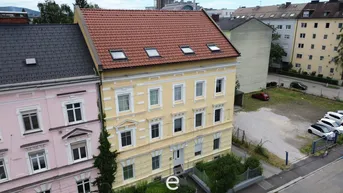 Expose Altbau-Etagenwohnung im 2. OG, TOP 5, befristet vermietet!