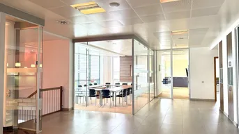 Expose NEUER Preis! EG und 1.OG Büro in TOP Lage direkt an der Autobahnabfahrt Vorchdorf!