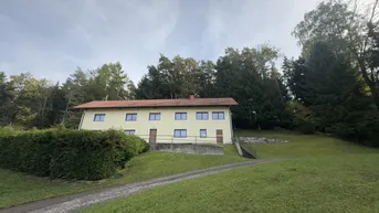 Expose Großzügiges Familienhaus mit viel Potenzial in Naturlage in Weißkirchen!