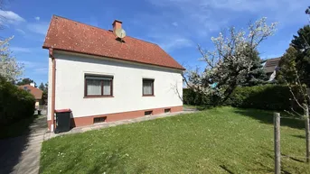 Expose Älteres Haus mit ca 750m² Grund in zentraler aber ruhiger Lage