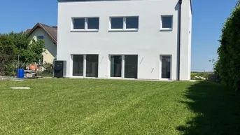 Expose Moderner Erstbezug in idyllischer Umgebung, nahe den Weingärten