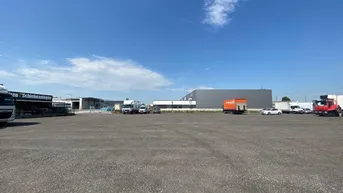 Expose Top Gewerbebaugrund in der Größe von ca. 3300m² in direkter Nähe zur Autobahnauffahrt der S1