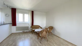 Expose Sofortbezug möglich / Top 2 Zimmerwohnung mit Loggia und KFZ-Abstellplatz in zentraler Lage,