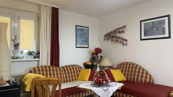 Expose Sofortbezug möglich / Top 2 Zimmerwohnung mit Loggia und KFZ-Abstellplatz in zentraler Lage,