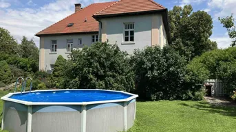 Expose Moderne Jahrhundertwendevilla – Eleganz trifft Wohnkomfort!