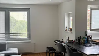 Expose Neubauwohnung mit 2.5 Zimmern und Vollmöblierung