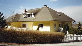 Expose 2-Familien-Haus mit herrlichem Ausblick