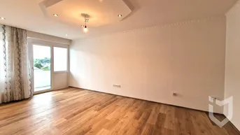 Expose • NEU RENOVIERTER FAMILIENHIT-GERÄUMIGE 4 - ZIMMER WOHNUNG MIT LOGGIA UND EINBAUKÜCHE !