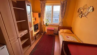 Expose Helles Zimmer mit Blick in den Garten (ruhige Südseite)