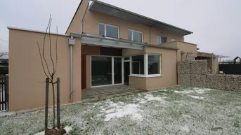 Expose Ruhe und Komfort: Loggia, Garten, Parkmöglichkeiten und vor allem genügend Platz in Desselbrunn