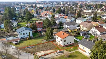 Expose Sanierungsbedürftiges Haus und Baugrundstück in bester Lage – bis zu 4 Wohneinheiten realisierbar. Direkt vom Eigentümer. Provisionsfrei!