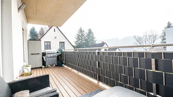Expose Aufgepasst: Sonniger Single- oder Pärchentraum mit Balkon und TG Parkplatz!
