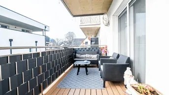 Expose Aufgepasst: Sonniger Single- oder Pärchentraum mit Balkon und TG Parkplatz!