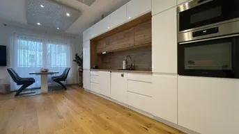Expose Aufgepasst: Sonniger Single- oder Pärchentraum mit Balkon und TG Parkplatz!
