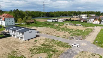 Expose Aufgepasst: Sonniges Grundstück mit genehmigten Plan! (Einfamilienhaus)