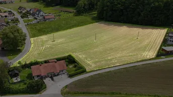 Expose Aufgepasst: Bauträgergrundstück mit unterschiedlichen Entwicklungsmöglichkeiten!