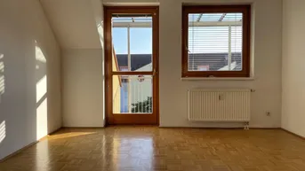 Expose Sonniger Pärchentraum mit Balkon und TG Parkplatz!