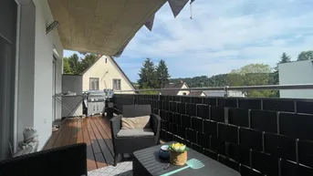 Expose Aufgepasst: Sonniger Single- oder Pärchentraum mit Balkon und TG Parkplatz!