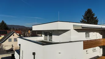 Expose Schlüsselfertig: Sonnige Penthouse Wohnung mit großer Terrasse u. Parkplatz.