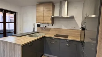 Expose Sonnige Moderne möblierte 3-Zimmer Wohnung
