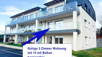 Modernes Mehrfamilienhaus mit mehreren Balkonen und barrierefreiem Zugang in ruhiger Lage.