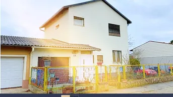 Expose ** SANIERUNGSBEDÜRFTIGES EINFAMILIENHAUS AUF 820M2 EIGENGRUND MIT POTENZIAL IN STRASSHOF **