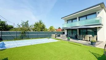 Expose ** EXKLUSIVES EINFAMILIENHAUS MIT POOL, GARTEN &amp; HOCHWERTIGER AUSSTATTUNG **