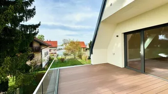 Expose PENTHOUSE: Helle 3-Zimmer-Wohnung mit sonniger Terrasse und Parkplatz