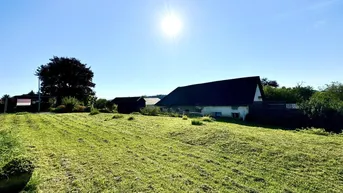 Expose WOHNEN NAHE WALDSCHACHER TEICH: Schönes Grundstück mit sanierungsbedürftigem Altbestand in idyllischer Ruhelage