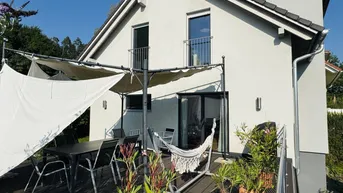 Expose FAMILIENIDYLLE: Unterkellertes Einfamilienhaus mit Doppelgarage und Fernblick nähe Hausmannstätten