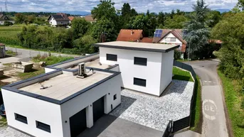 Expose DOPPELGARAGE : Ruhig gelegenes Einfamilienhaus mit viel Stauraum in ruhiger Lage