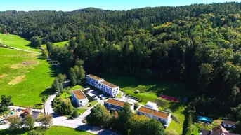 Expose RUHEOASE IM GRÜNEN: Schöne 4-Zimmer-Wohnung mit 4 Balkonen in Waldnähe - Stiftingtal