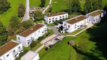 Expose Wohnen am Waldrand : Sonnige 4-Zimmer-Wohnung mit mehreren Balkonen und Fernblick in Stiftingtal