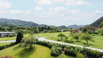 Expose Idyllisches Wohnen: Helle Wohnung mit Tiefgaragenstellplatz und Ausblick ins Grüne!